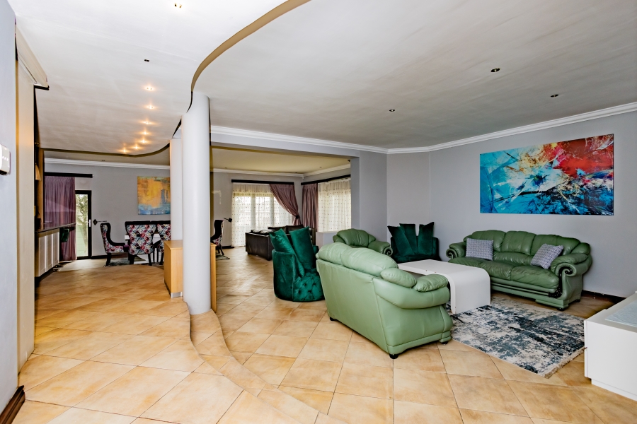 4 Bedroom Property for Sale in Haasendal Western Cape